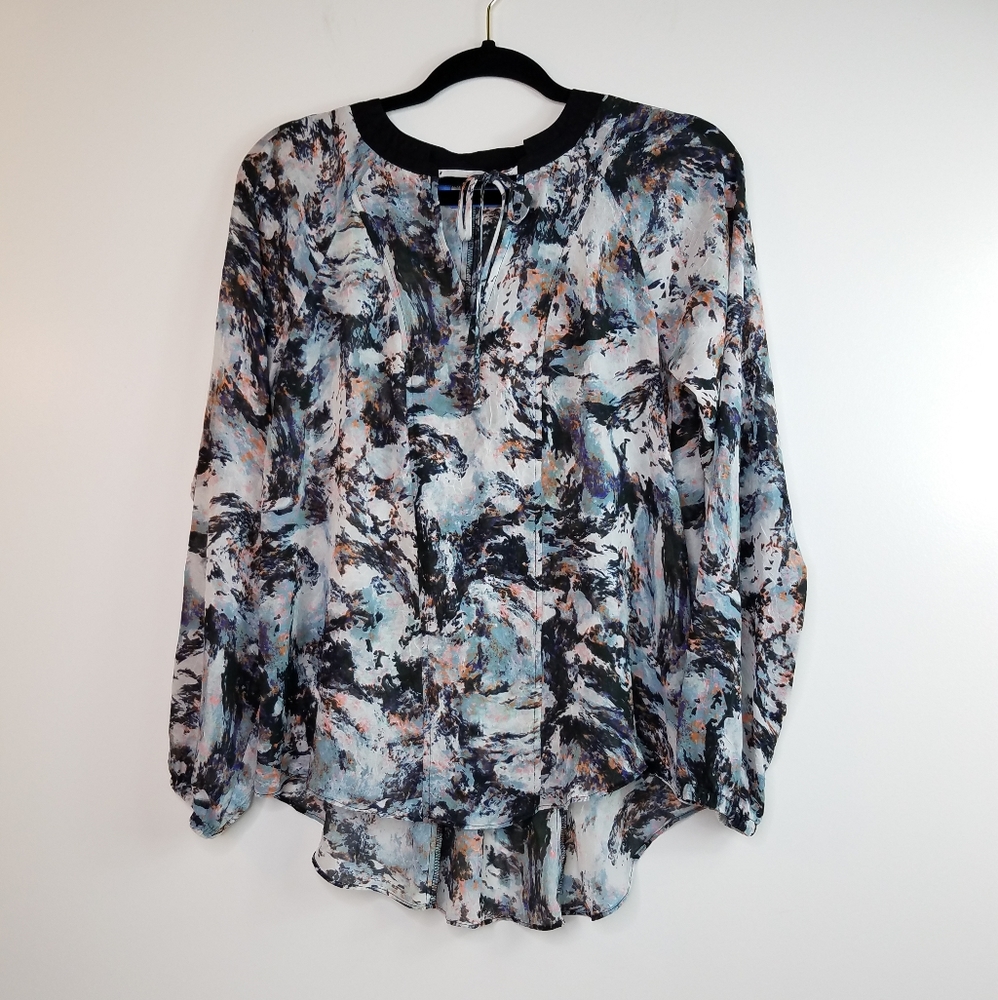 Simply Vera water colors blouse size XS